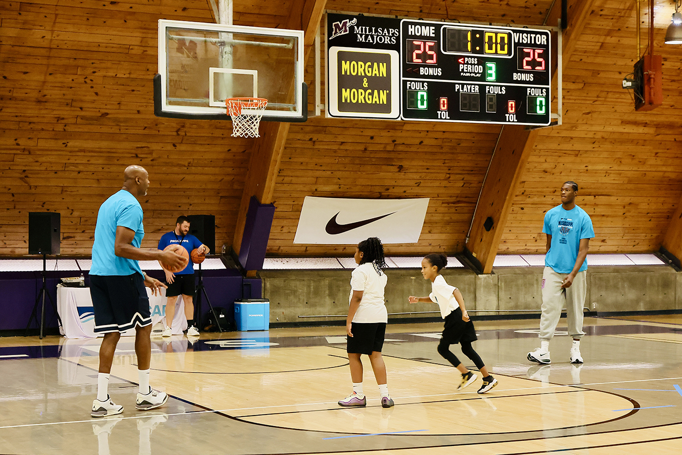 TrueCare Brought NBA Experience to Jackson Youth With Free Basketball Camp Featuring Erick Dampier Sr.