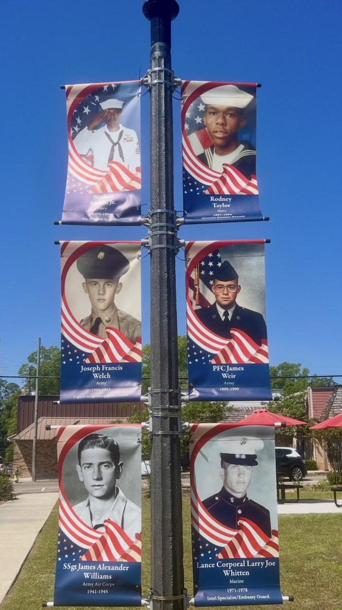 Poplarville Main Street Adds Narrated QR Codes to Veteran Banners